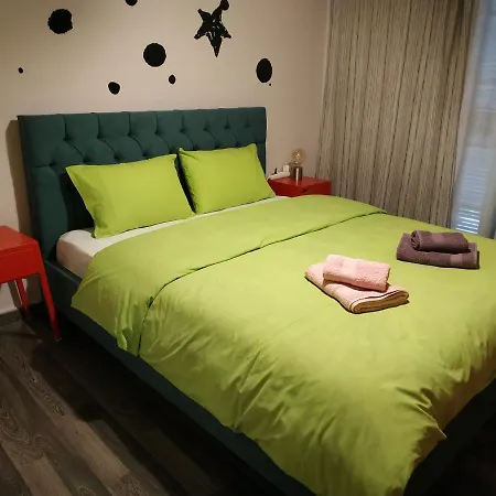 Cozy Near Metro Station Agia Marina アテネ