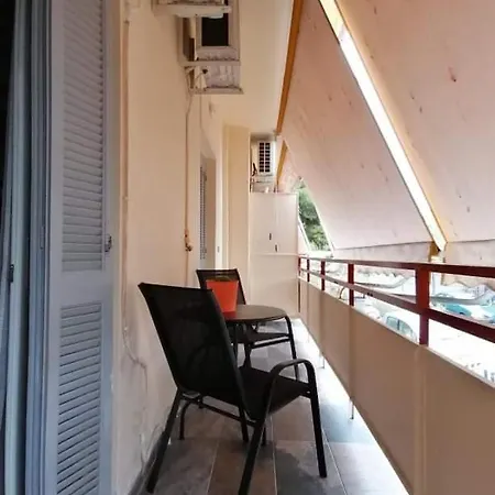 アパート Cozy Near Metro Station Agia Marina アテネ