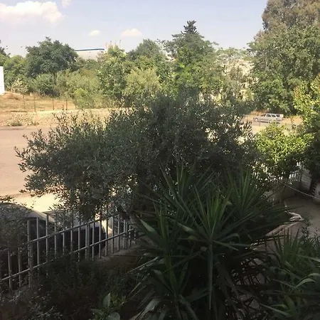 アパート Cozy Near Metro Station Agia Marina *